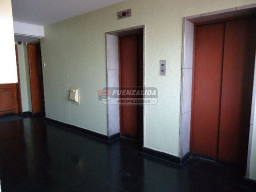 Departamento En Venta De 4 Dorm. En Santiago