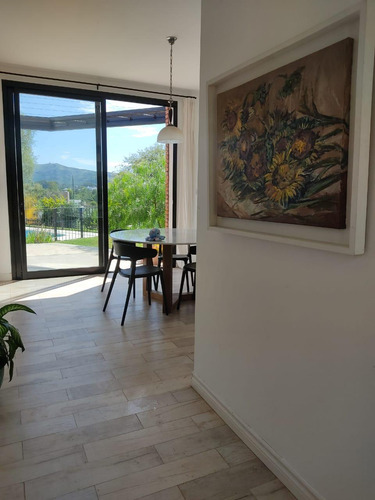 Exclusiva Casa En Venta De 3 Dormitorios En Valle Del Golf