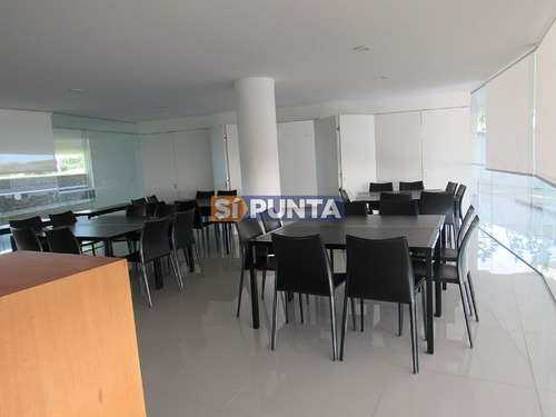 Imagen 16 de 22 de Apartamento En Alquiler - Brava