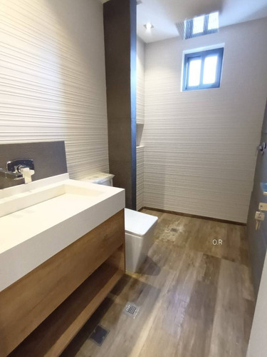 Imagen 21 de 28 de Leal Pérez Vende Penthouse Duplex En Sabana Larga Sevilla Real Torre A