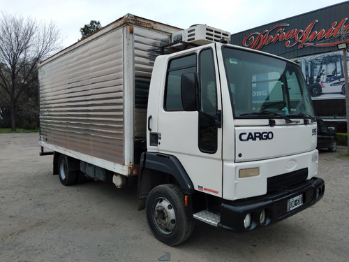 Ford Cargo 915 Termico C/ganchera 5.00x2.30x2.15m Muy Bueno.