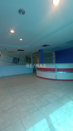 Se Alquila Galpon Comercial En Av Alirio Ugarte Pelayo