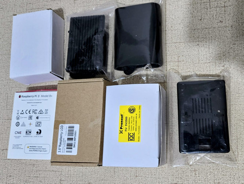 Raspberry Pi 3 Model B+ Con Display Y Varias Carcazas (Usado)