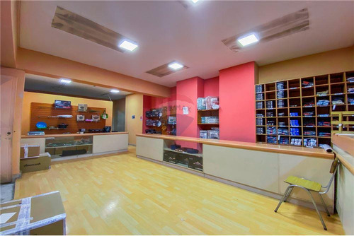 Gran Ubicación! Propiedad Comercial Patronato