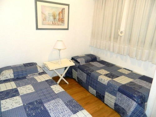 Apartamento En Venta De 2 Dormitorios En Peninsula