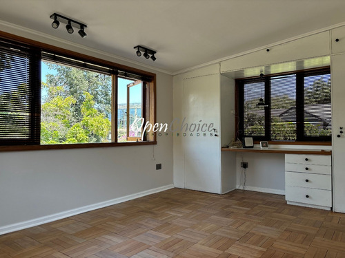5 Dormitorios / 4 Baños / Estar / Jardín / Alonso Cordova