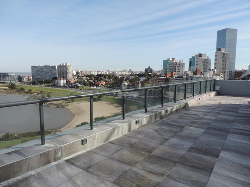 Imagen 23 de 29 de Apartamento Puerto Del Buceo Venta 3 Dormitorios Rambla Armenia Servicio Garaje X 3 Muebles