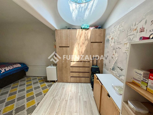 Casa En Venta De 3 Dorm. En La Reina