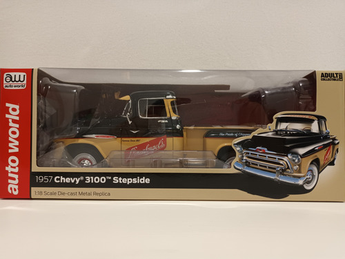 Auto World 1957 Chevy 3100 Stepside 1:18 Dorado Oscuro (Usado)