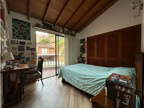 Excelente Casa Para La Venta, Sector Los Balsos, Poblado