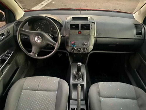 Imagem 8 de 11 de Volkswagen Polo 1.6 Mi 4p 2005