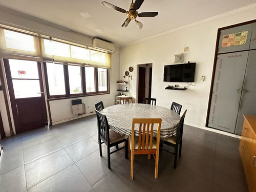 Venta| Casa De 6 Amb Desarrollada En Dos Plantas C/patio, Jardín C/parrilla Y Gran Terraza|saavedra