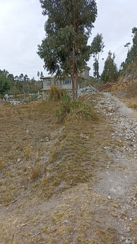 Terreno Esquinero De 297 Metros Cuadrados En Barrio Valle Hermoso Latacunga