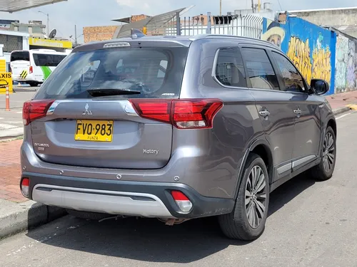 Mitsubishi Outlander 2.4 Kaiteki 4x4 automática