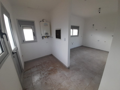 Imagen 8 de 21 de Casa A Estrenar En Venta Las Cañitas 2