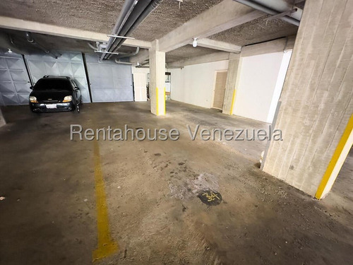 Sb Amplio Y Comodo Apartamento Con Bella Vista Y Excelente Ubicación.sin Fallas En Los Servicios
