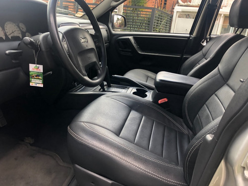 Jeep Grand Cherokee Laredo 4x4
