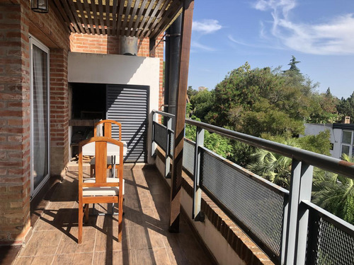 Departamento En Alquiler Temporario En Un Primer Piso Con Vista Hacia Los Jardines Y Hacia La Pileta  