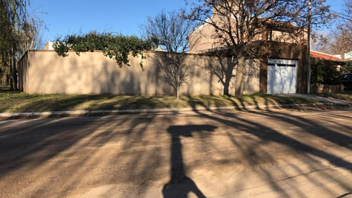 En Venta! Excelente Casa En Villa Dalcar - Rio Cuarto