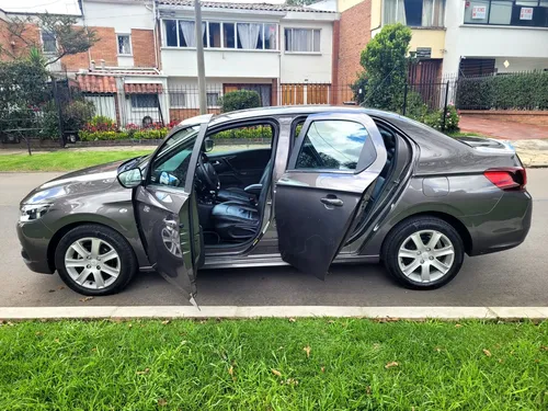 Peugeot 301 Allure
