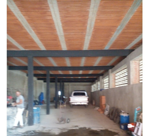 Imagen 4 de 14 de Edificio Comercial, La Candelaria