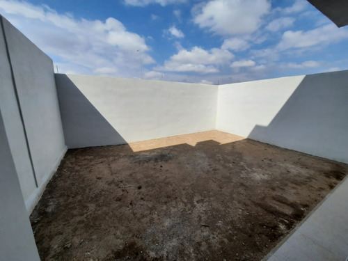 Imagen 5 de 14 de Duplex En Venta Lomas De Manantiales Oportunidad!