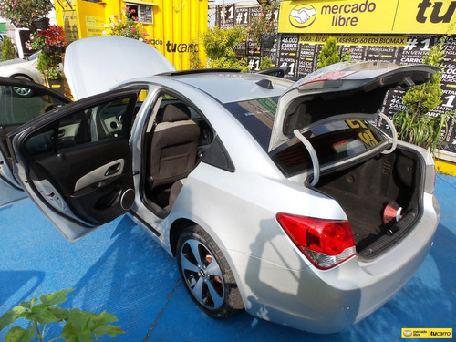 Imagen 11 de 25 de Chevrolet Cruze