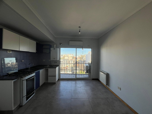 Venta De Departamento 2 Ambientes Con Balcon
