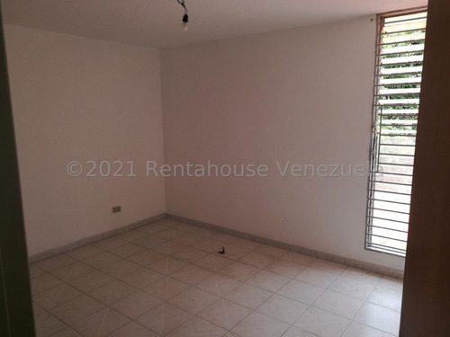 Ip Vendo Casa En El Marques 25-14013