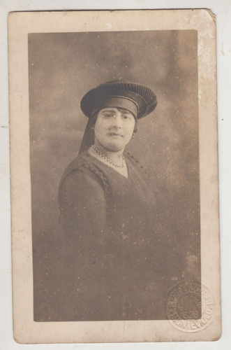 1920 Antigua Postal Fotografia Mujer Sombrero Raro Uruguay