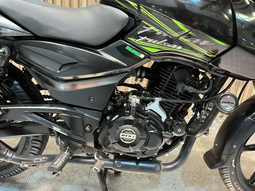 Bajaj Pulsar 180 Fi Neon 2022