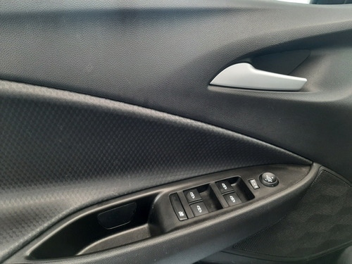 Imagen 13 de 15 de Chevrolet Onix 2021 1.0t Lt Mt