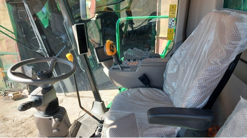 John Deere S 660