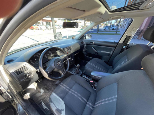 Imagen 13 de 14 de Volkswagen Bora 2012 1.9 Trendline I 100cv