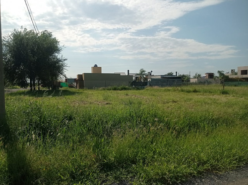 Terreno En Venta En Funes City