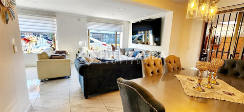 Casa En Venta De 3 Dorm. En Macul