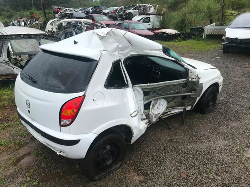 Imagem 7 de 8 de Sucata Chevrolet Celta 2002 1.0 Farroupilha Rs Peças