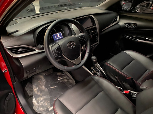 Toyota Yaris S Cvt 1.5 Automatico Hatchback 5p