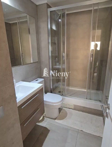 Departamento En Venta De 2 D, 2 B. En Viña Del Mar