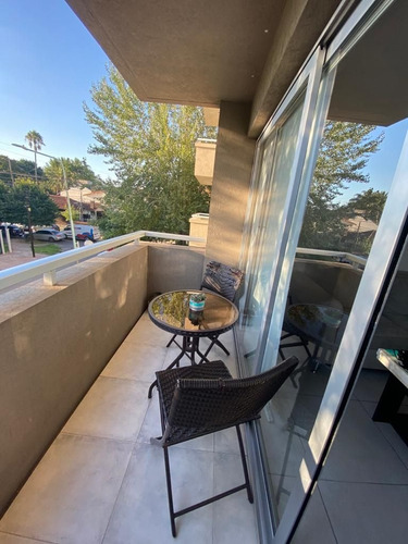Imagen 3 de 9 de Venta Departamento Amb. Castelar