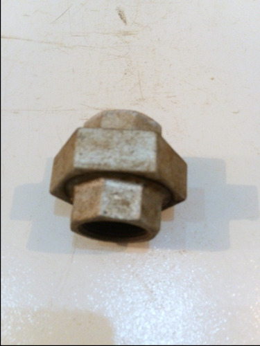 Unión Universal Galvanizada De 3/4 En Oferta (Usado)