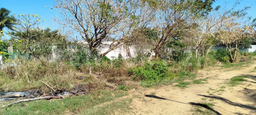 Terreno En Venta Col Paraiso En Lomas De Barrillas A