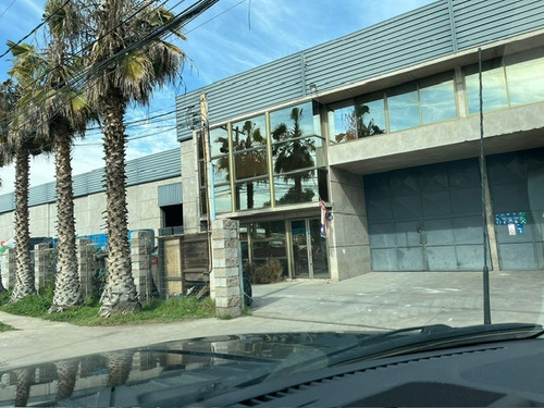 Se Arrienda Excelente Bodega