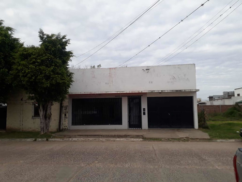 Locales En Goya 150 Mts En Lote De 300 Mts