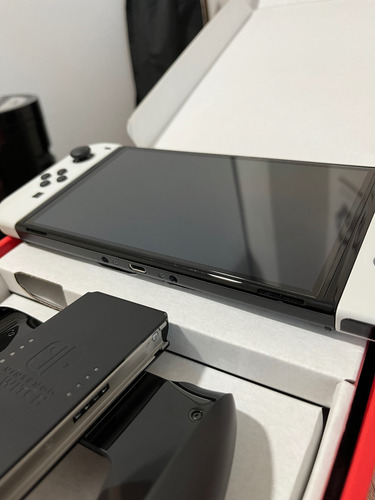 Nintendo Switch Oled Desbloque. + Microsd 256gb + Suporte - Envio Imediato! Branco (Usado)