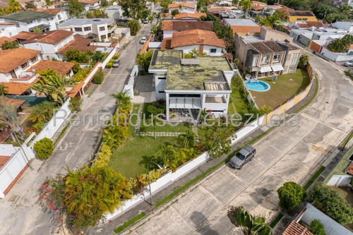 Casa En Alquiler Lomas De La Lagunita Mls# 25-12830 Em