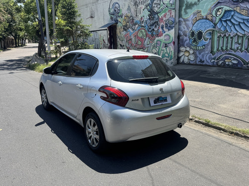 Peugeot 208 1.6 Active