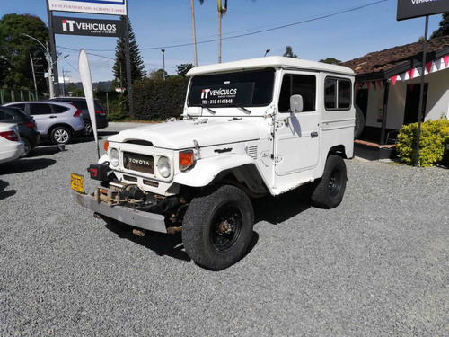 Toyota Fj 40