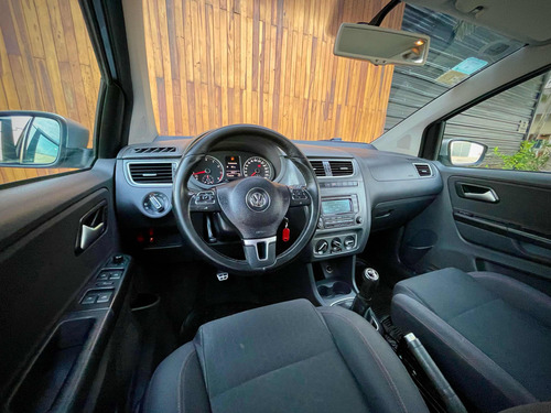 Volkswagen Suran Cross 1.6 Highline 101cv