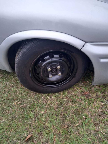 Chevrolet Corsa Sedan 2002 1.0 Super Milenium 4p